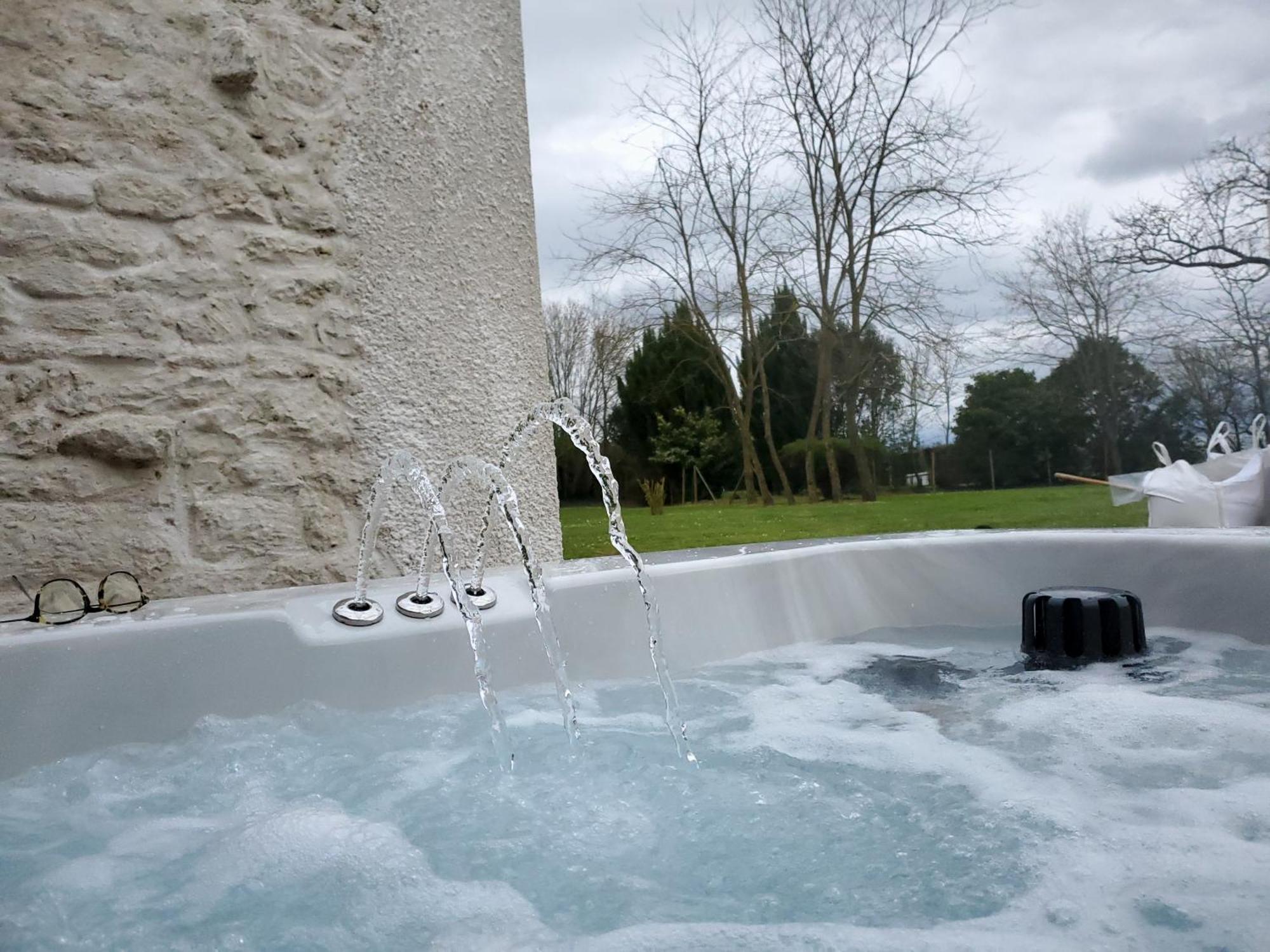 Domaine De La Gemoliere Bed & Breakfast Gemozac Ngoại thất bức ảnh